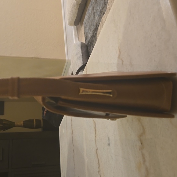 Gucci Rare VINTAGE Tan Leather Shoulder Bag - Picture 6 of 16